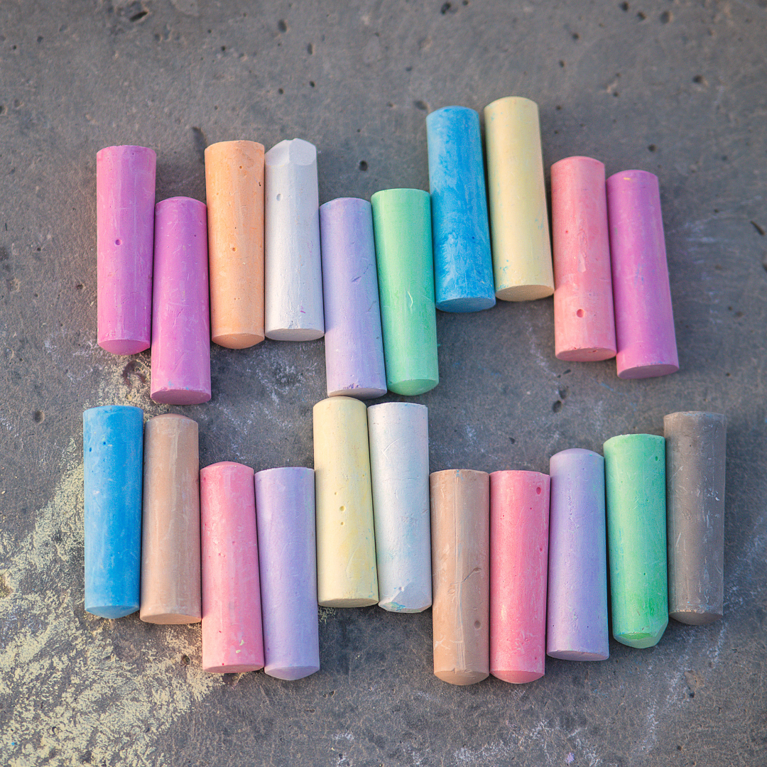 PlumoToys® 40 Pcs Chalk Set 10 colors washable colorful chalk set