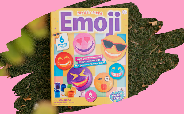 Smiley Mould and Pour Painting Kit for Kids Smiley Plaster Casting Set - Suitable for Children from 4 Years and Up toy best gift for boys girl ages  4 5 6 7 8 9 10