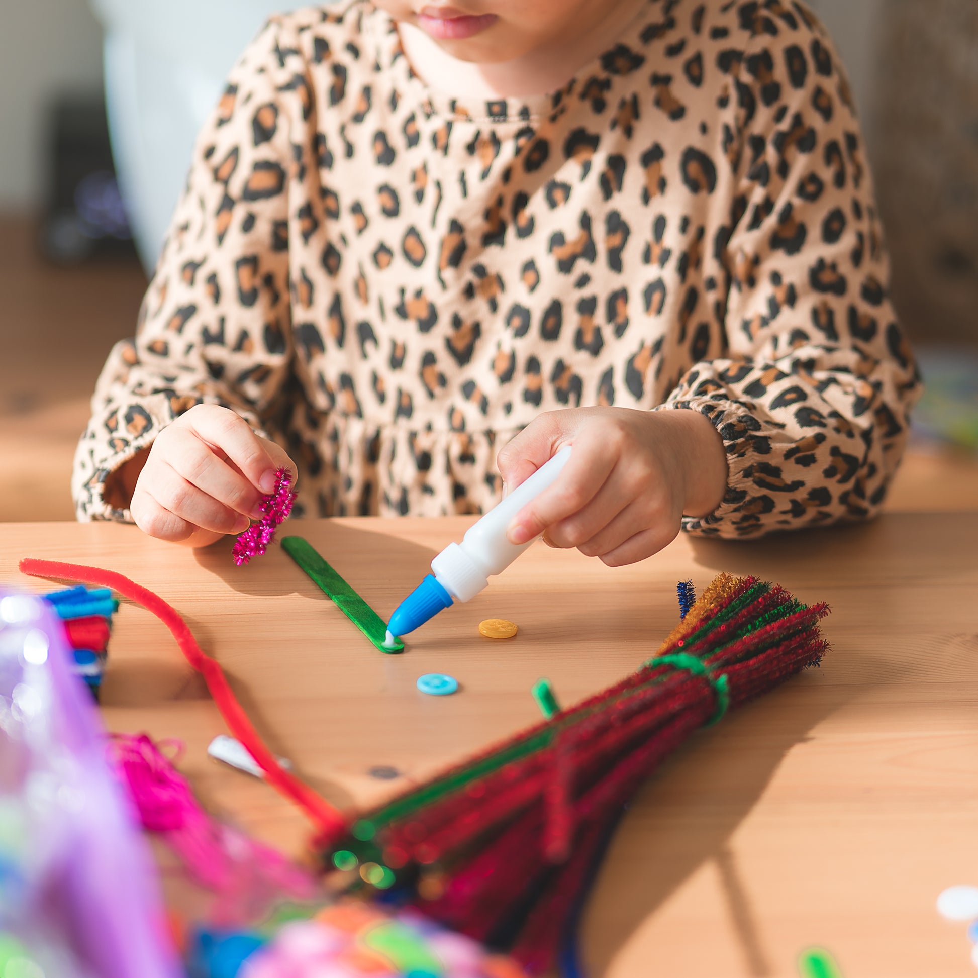 PlumoToys Art Craft Kit for Kids 1000 PCS DIY Craft Crafting kit